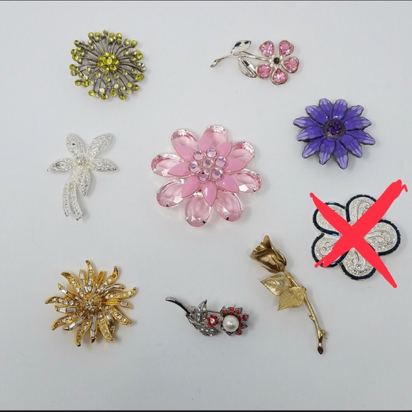 Vintage Jewelry - GU  8 Vintage Floral Design Pins